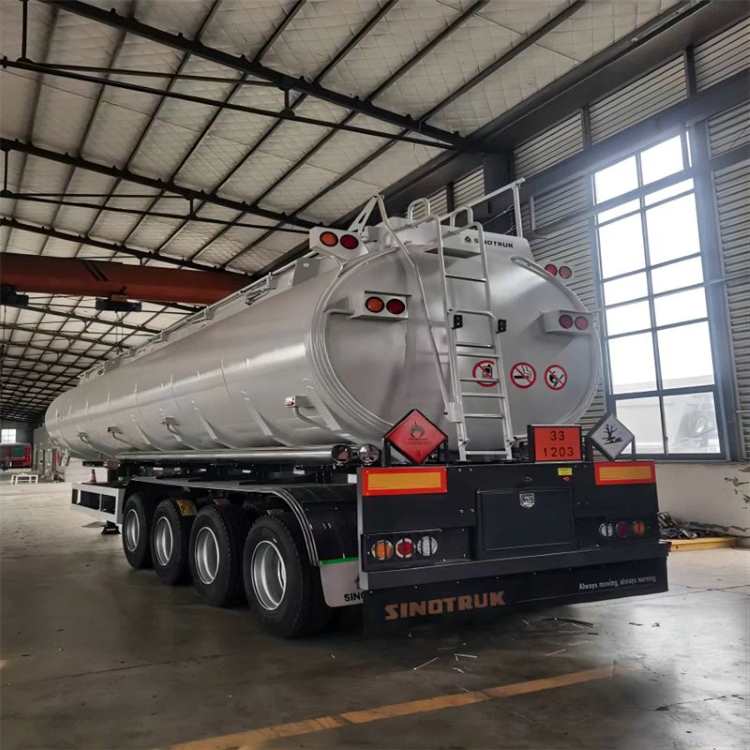 Nhà sản xuất xe kéo hóa chất